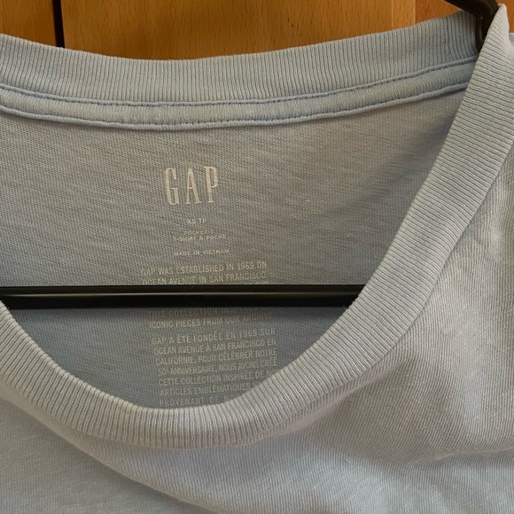 Gap pocket tshirt - Picture 2 of 4